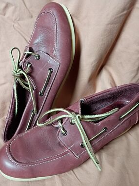 Sperry Women's Burgundy Leather Top-slider Boat Shoes